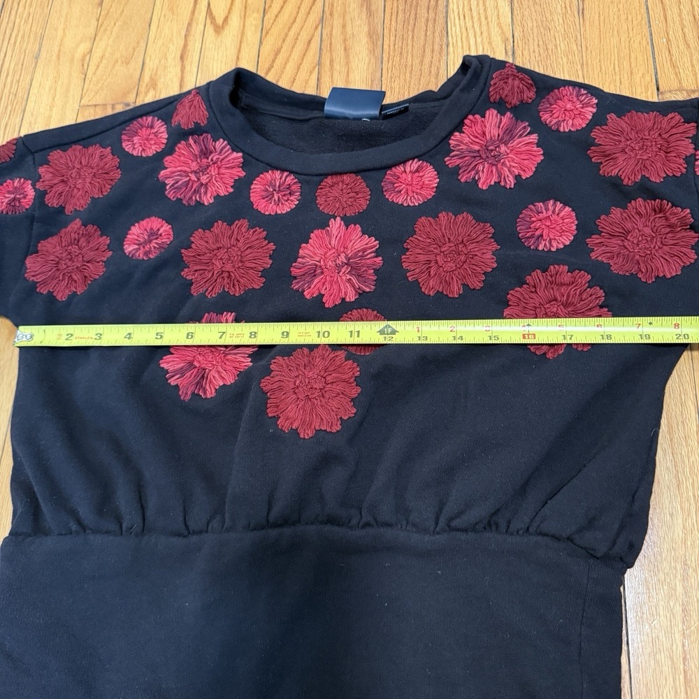 Anthropologie Maeve Red Floral Yarn Embroidered Black Sweatshirt Size Medium - Picture 8 of 8